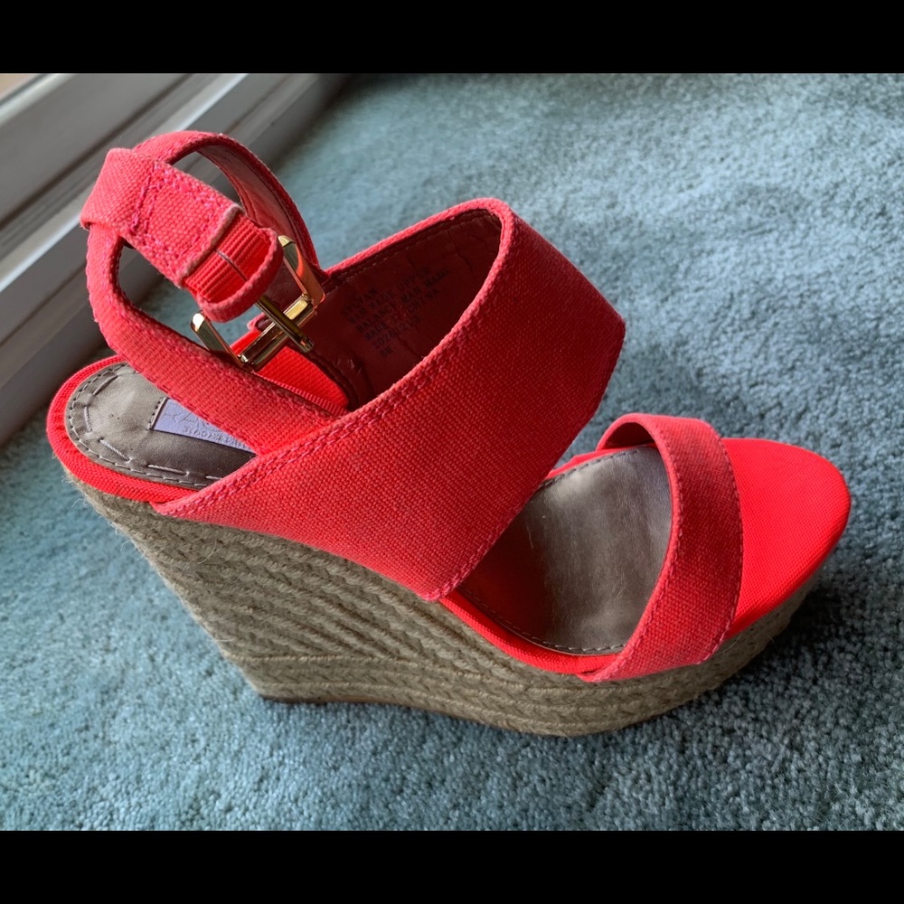 Rachel Roy pink wedge sandals - Picture 5 of 7
